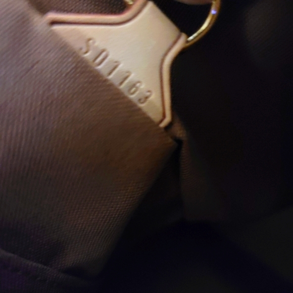 Louis Vuitton Tivoli gm - Picture 8 of 11